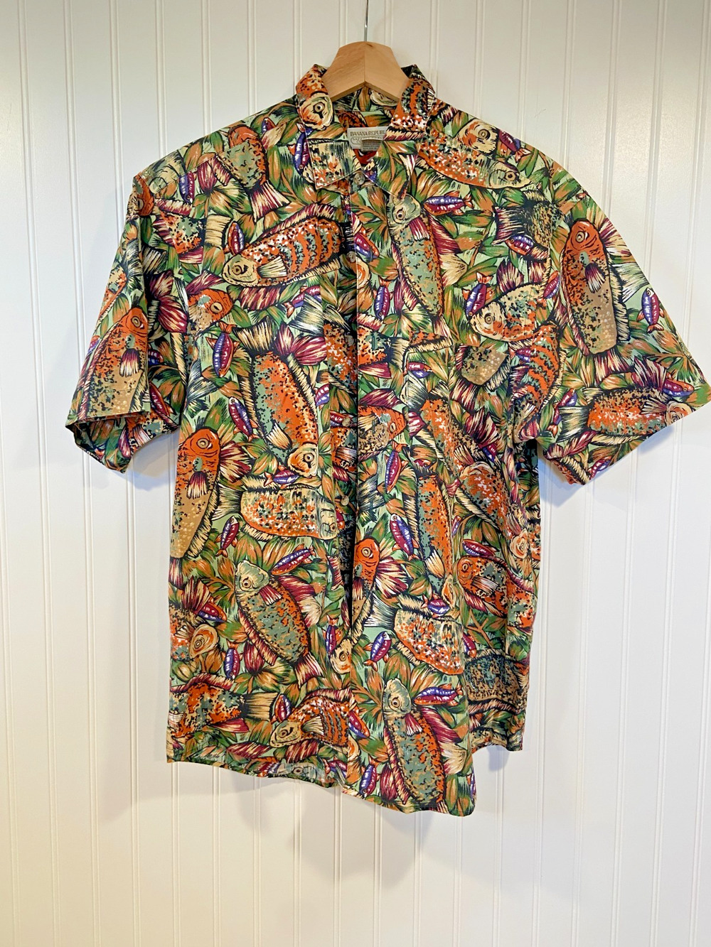 Vintage Banana Republic Shirt Mens Medium Fish Print Safari Travel Button Up 90s